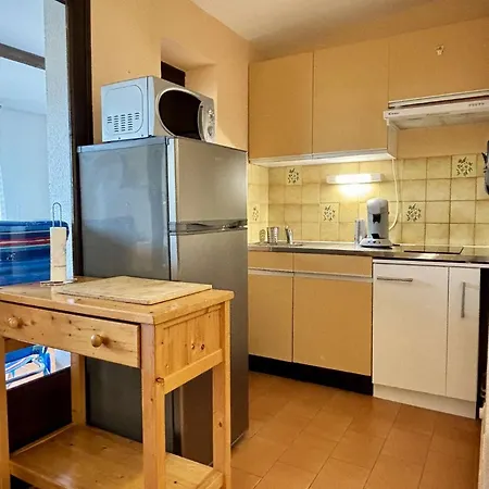 - 4 Personnes Ar590-1019